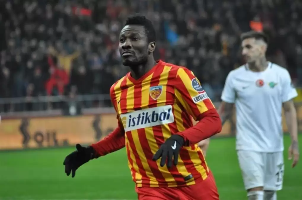 Asamoah Gyan explains the difference between play for club and national team